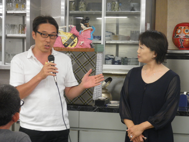 全国骨髄バンク推進連絡協議会　元会長　大谷貴子氏の特別講演。漫画家の本そういちさんと。